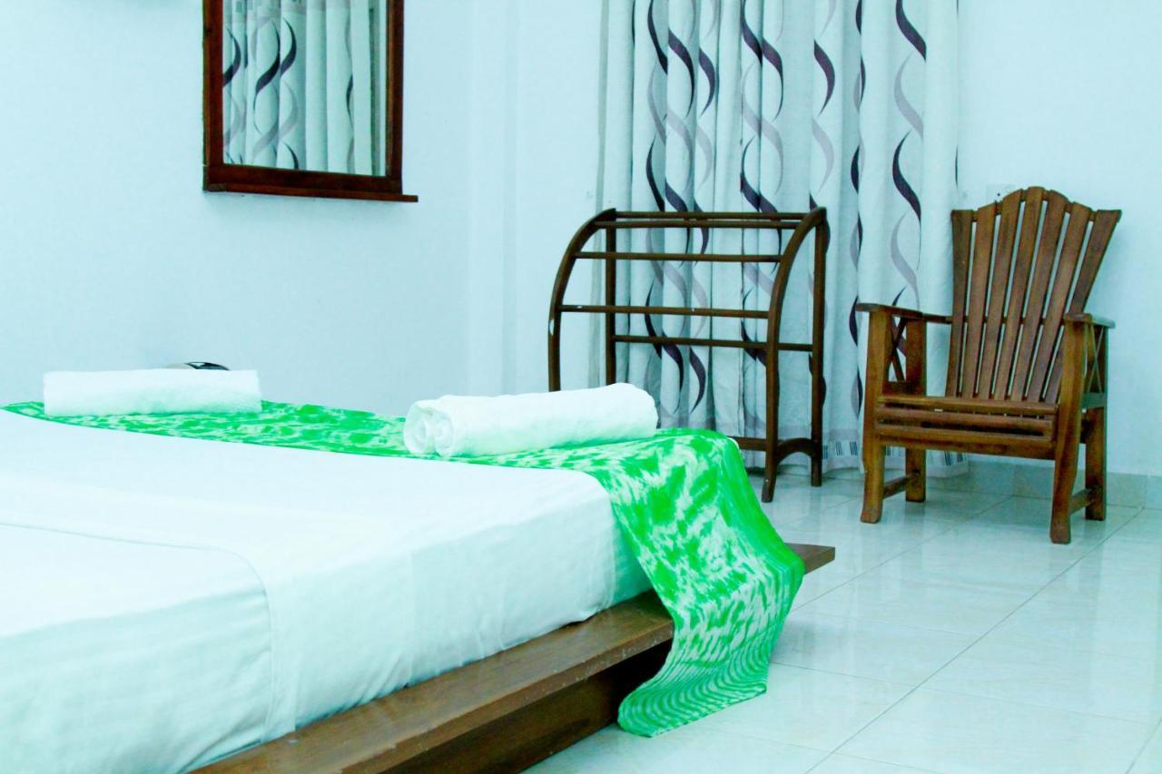 The Garnet Mirissa Hotel Buitenkant foto