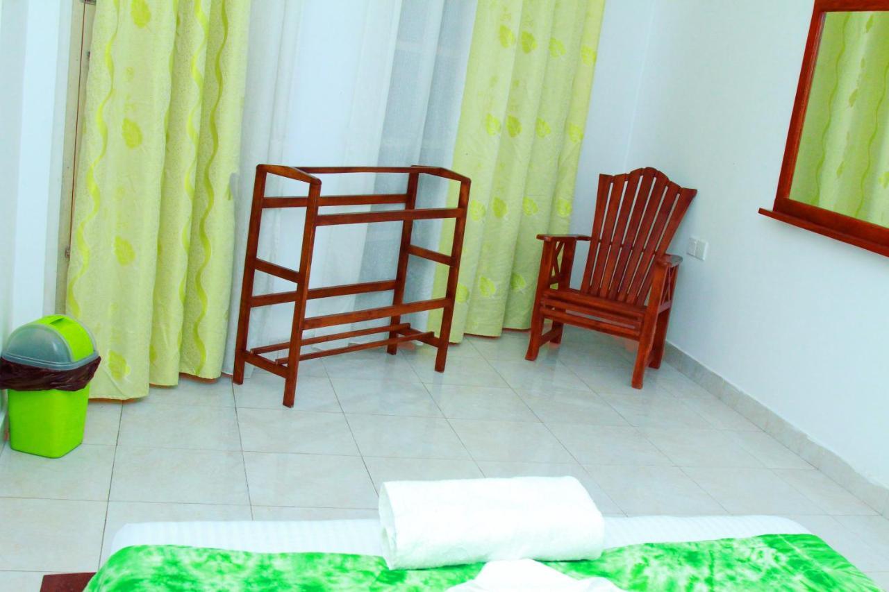 The Garnet Mirissa Hotel Buitenkant foto