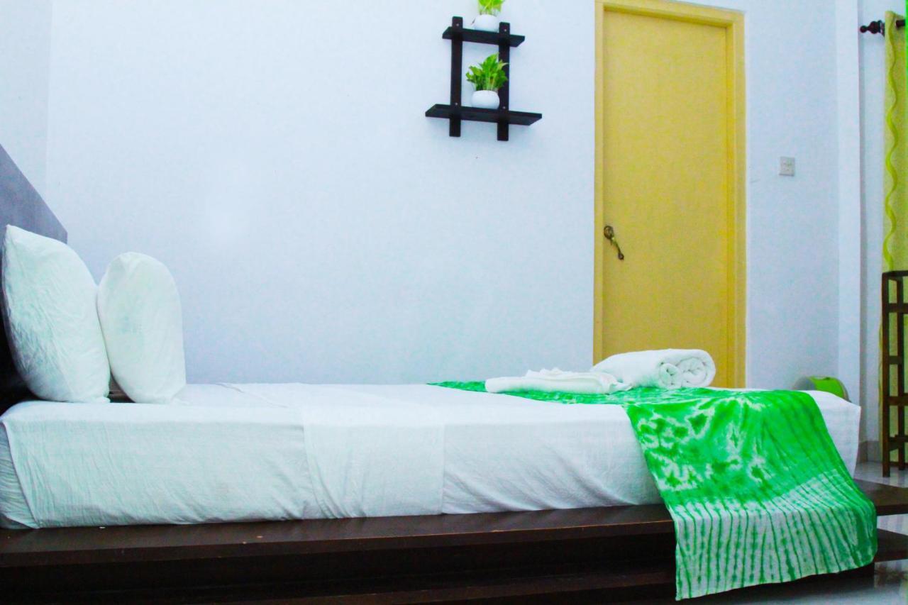 The Garnet Mirissa Hotel Buitenkant foto